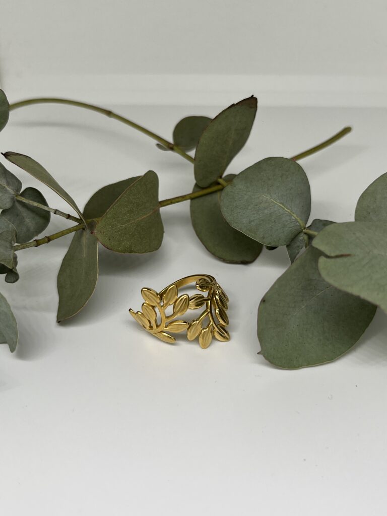Leafy Ring