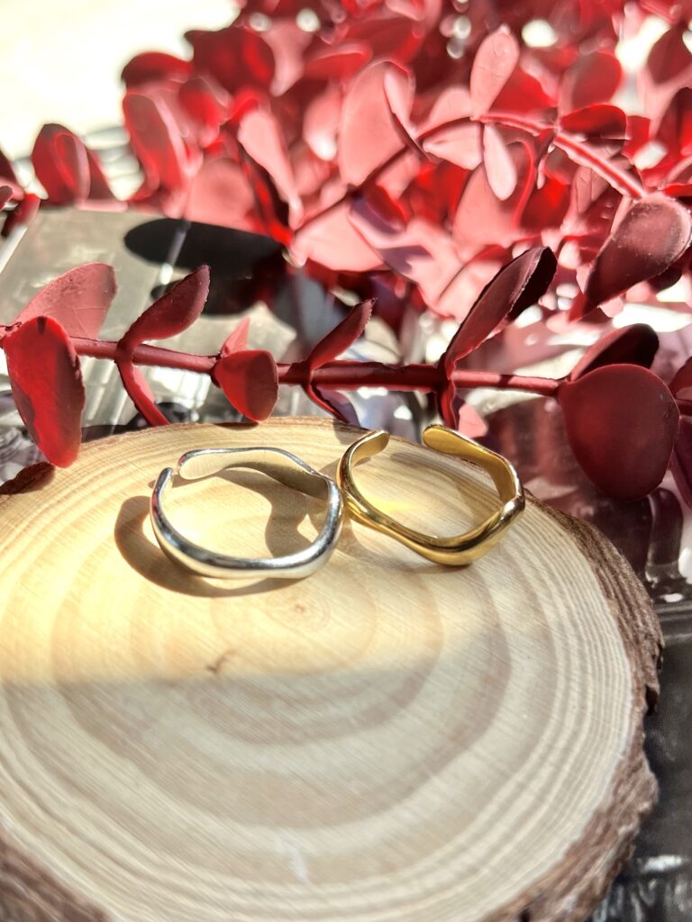 Wavy Ring
