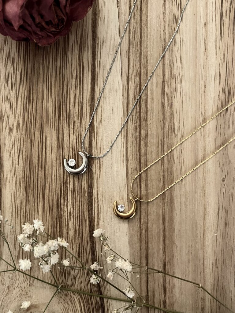 Moon Diamond Necklace