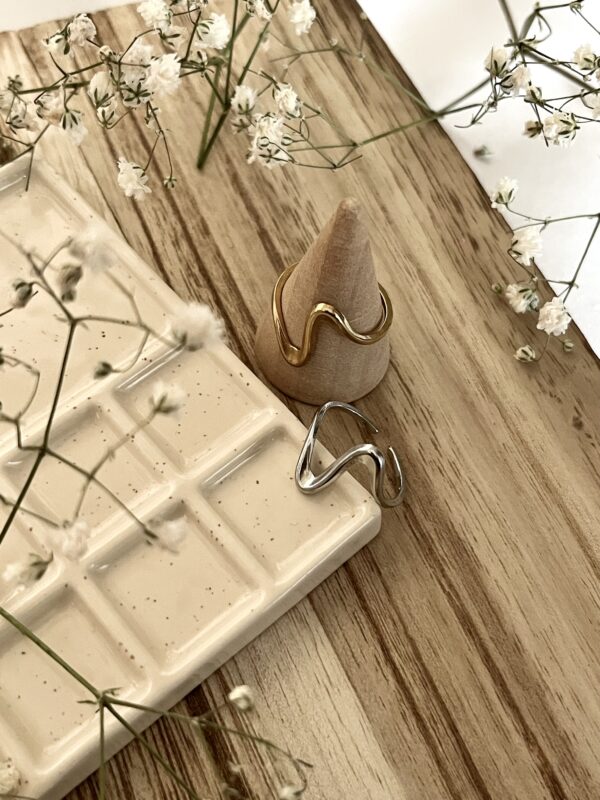 Waves Ring