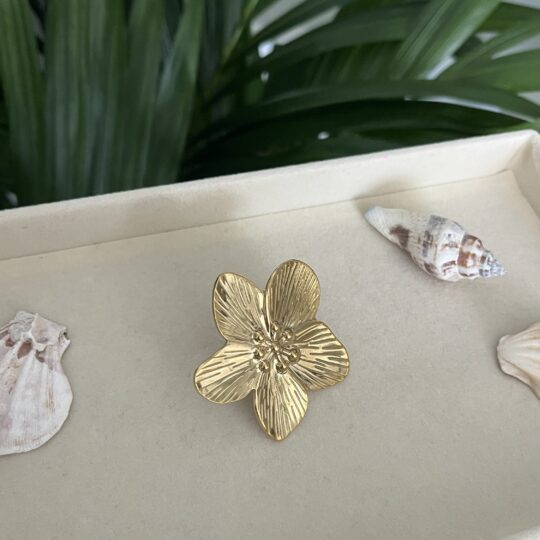 Big Flower Ring