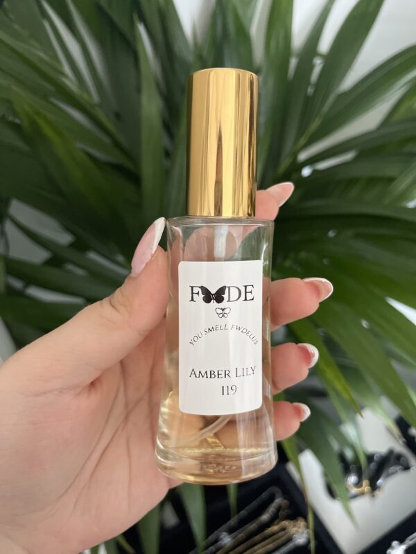 Amber Lily 119