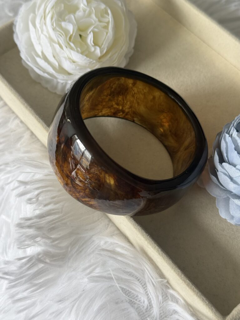Lia Bangle
