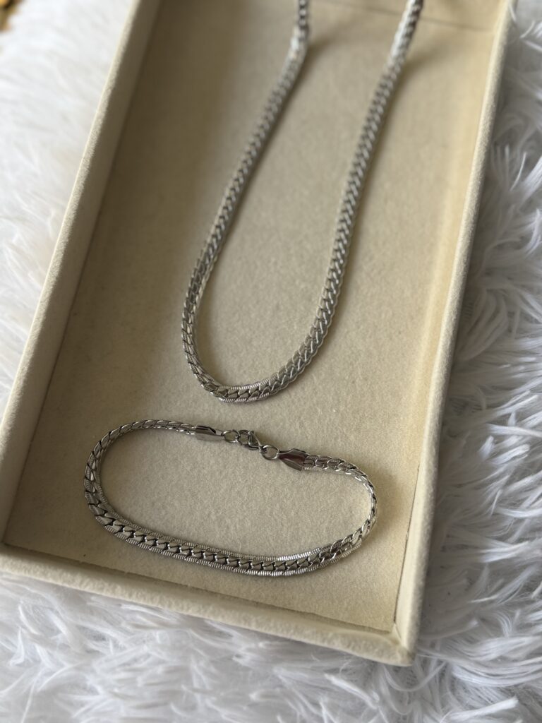 Hero Necklace and Bracelet Set