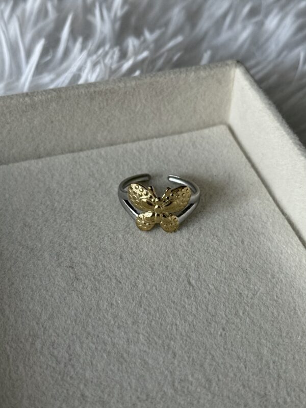 Mixed Butterfly Ring