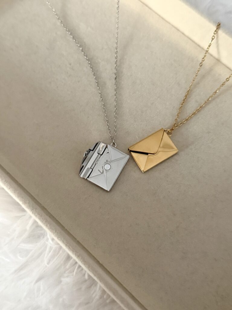 Envelope Magnetic Necklace