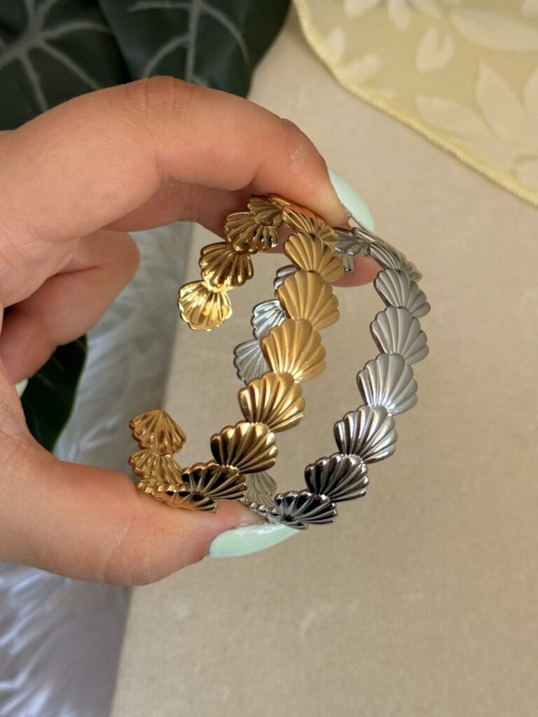 Small Shell Bracelet
