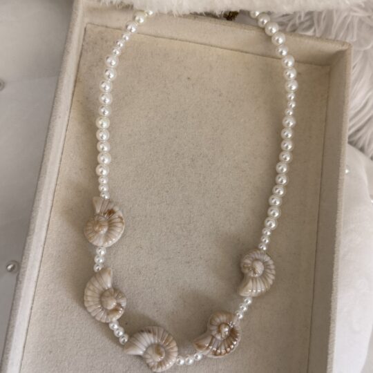 White Shells Necklace