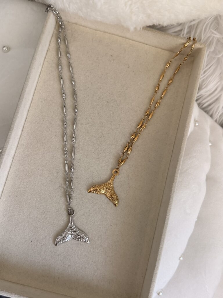 Tail Necklace