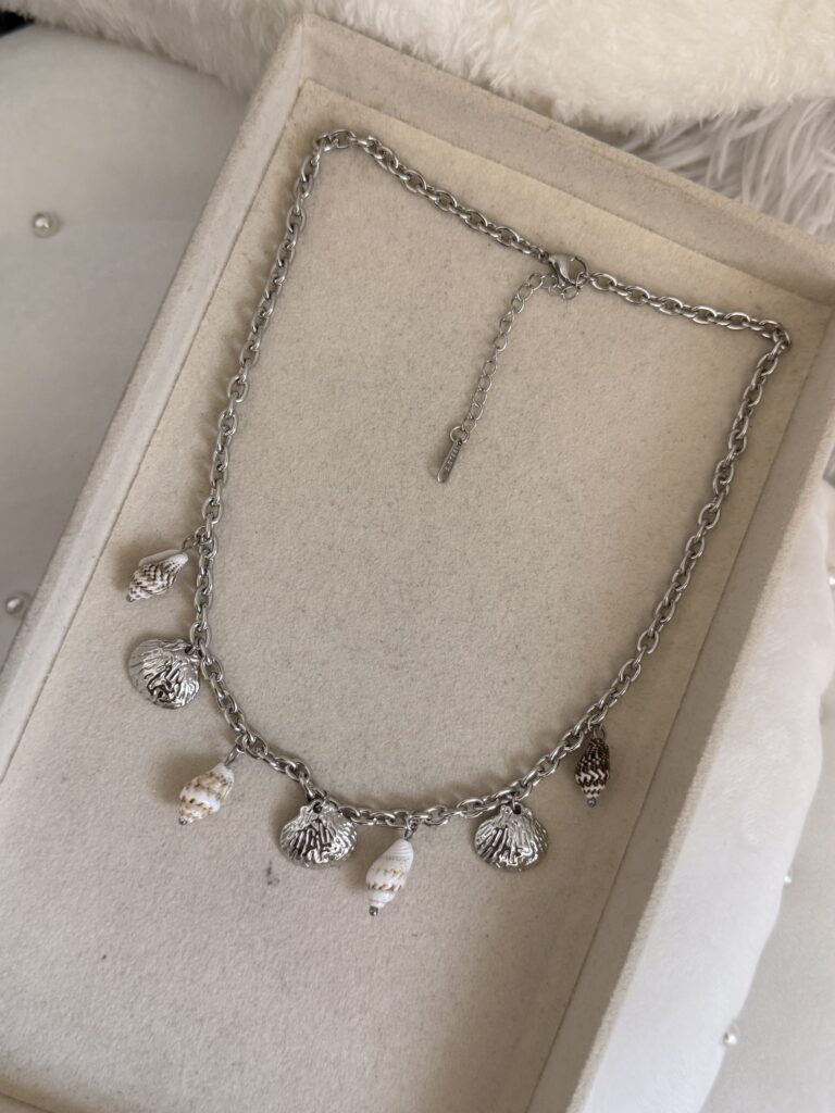 Shell Charm Necklace