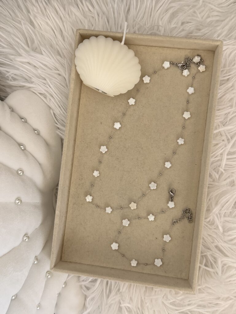 Edina Necklace and Bracelet
