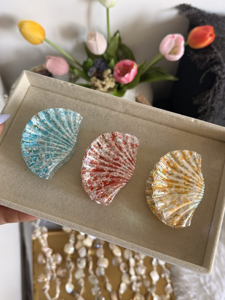 Shell Hair Clip