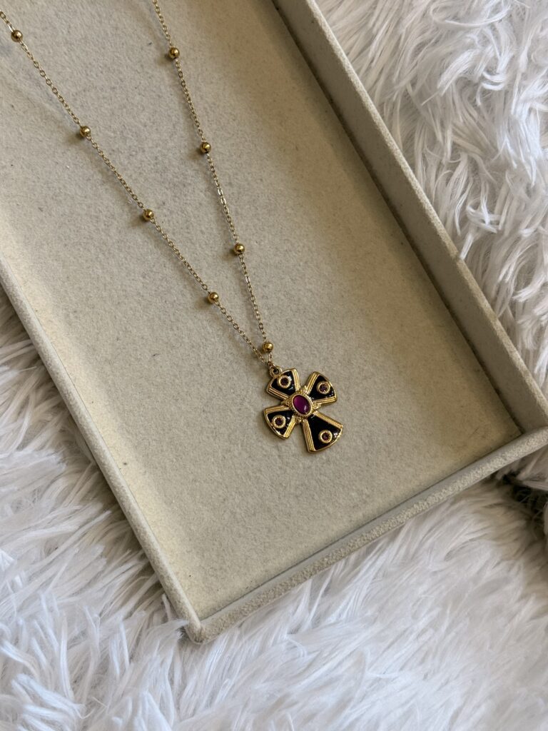 Victoria Necklace