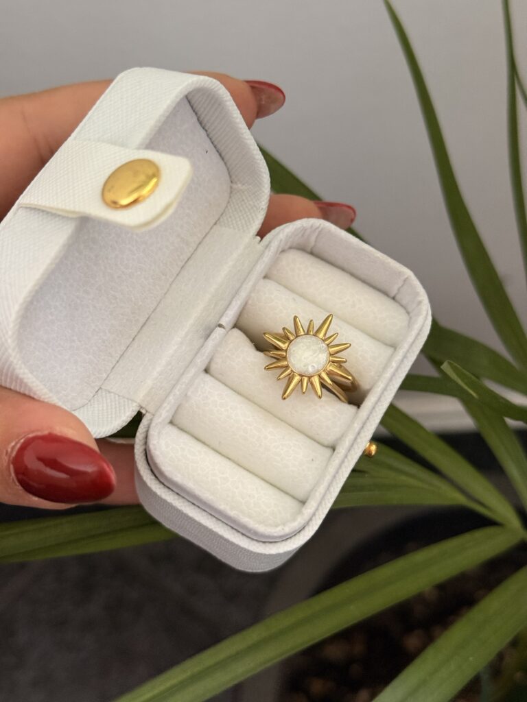 White Sun Ring